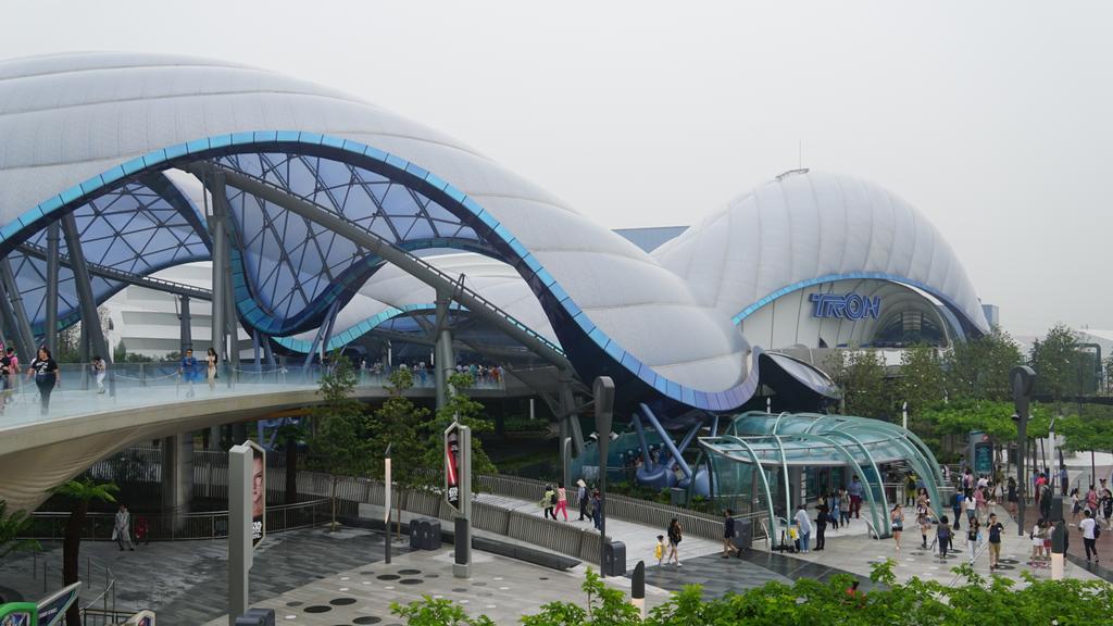 TRON Lightcycle Power Run exterior